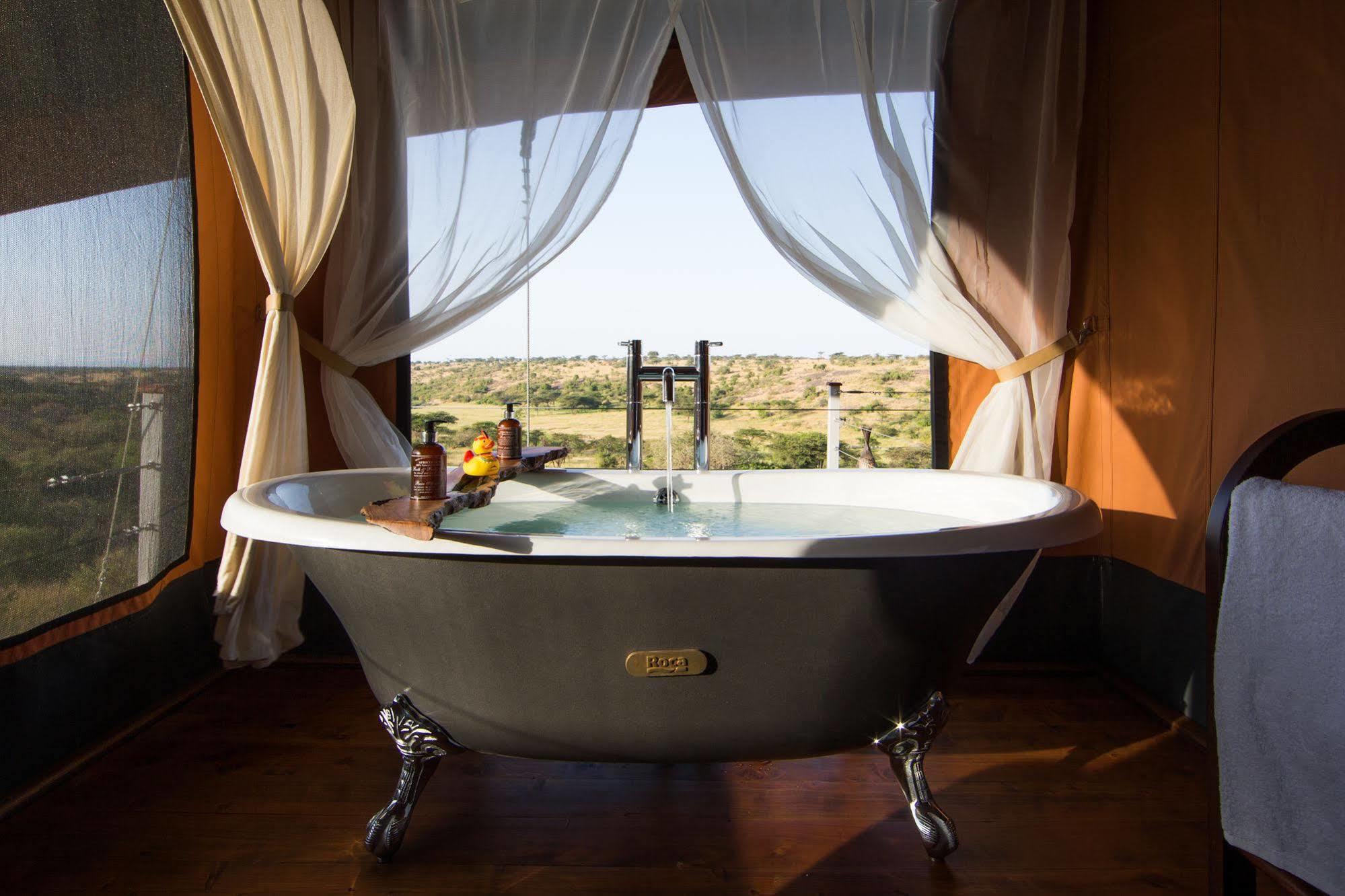 Mahali Mzuri Hotel Масай Мара Екстериор снимка
